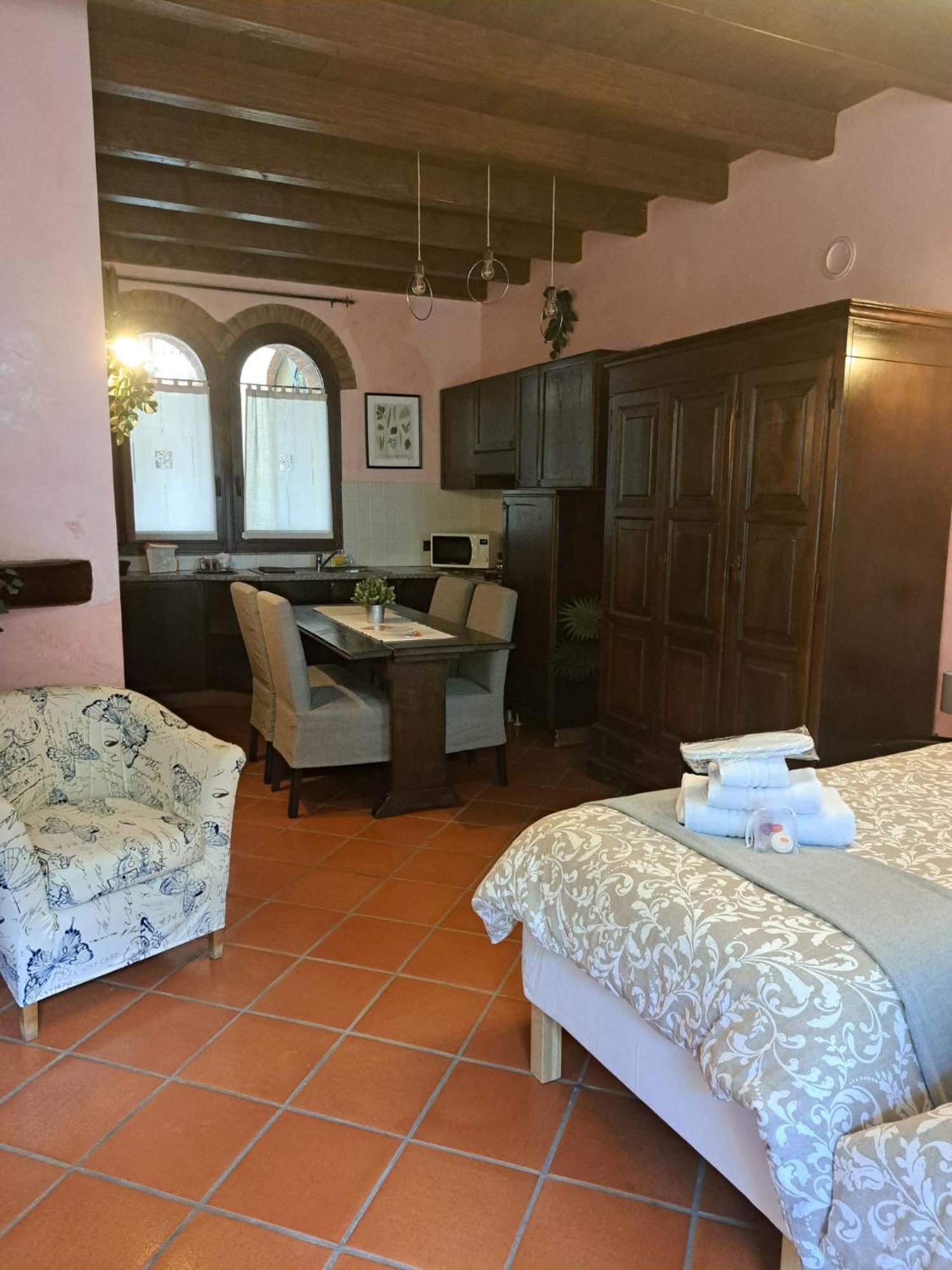 Monolocale Elvira Abbadesse Guest House Milan Exterior photo